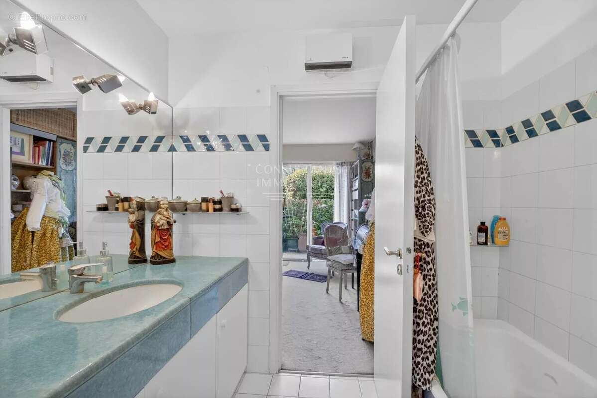 Appartement à LE CANNET