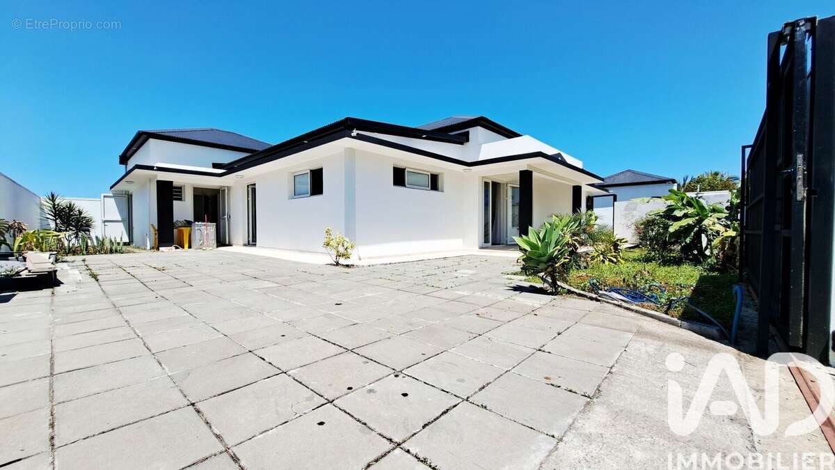 Photo 3 - Maison à LE TAMPON