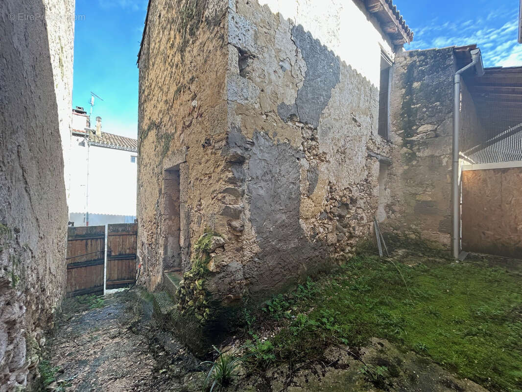 Maison à LAVARDAC