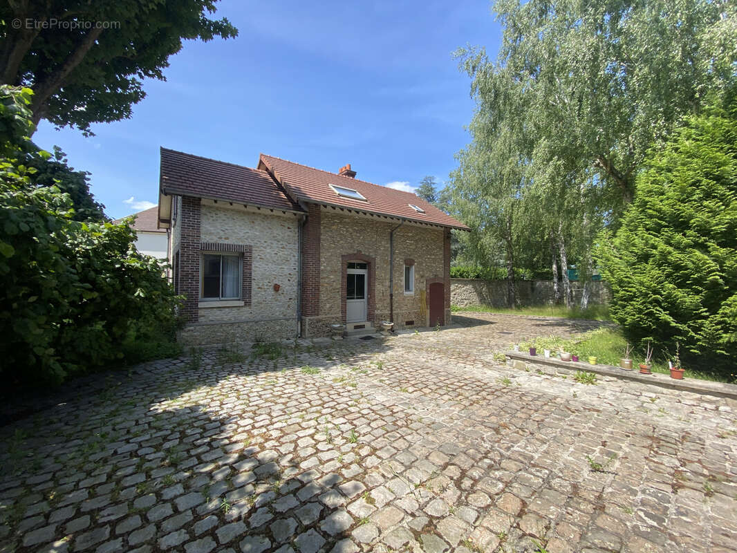 Maison à PLAILLY