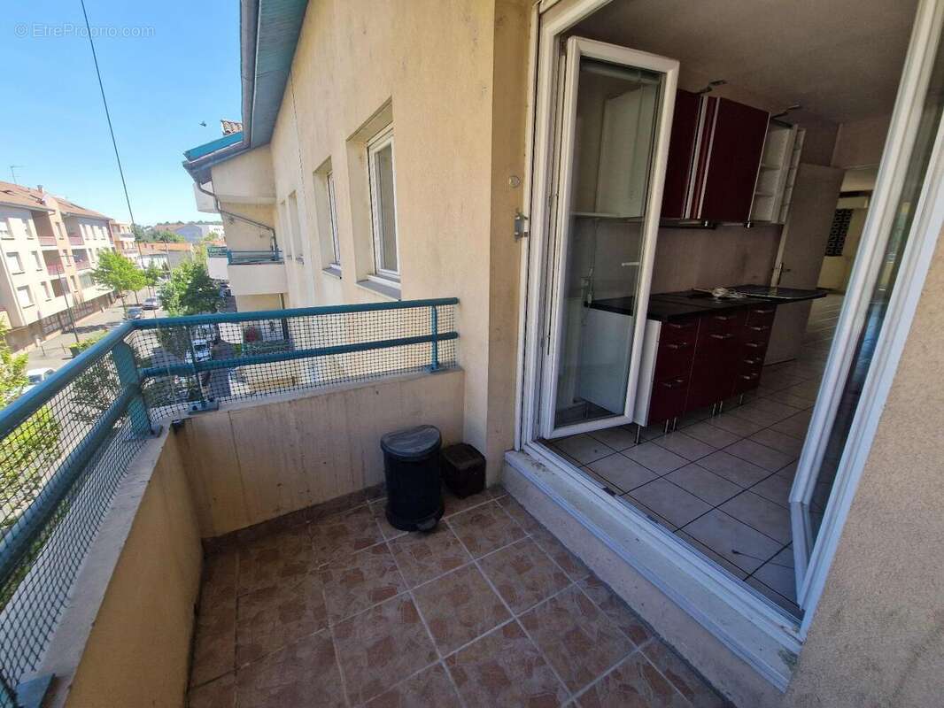 Appartement 84 m² à Decines-Charpieu  - photo 6