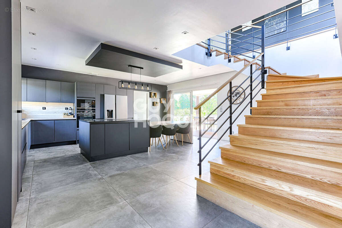 Maison à FONTENAY-TRESIGNY