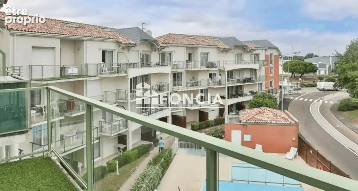 Appartement T4 avec mezzanine, piscine et parking privatif – Un cadre de vie privilégié - photo 4