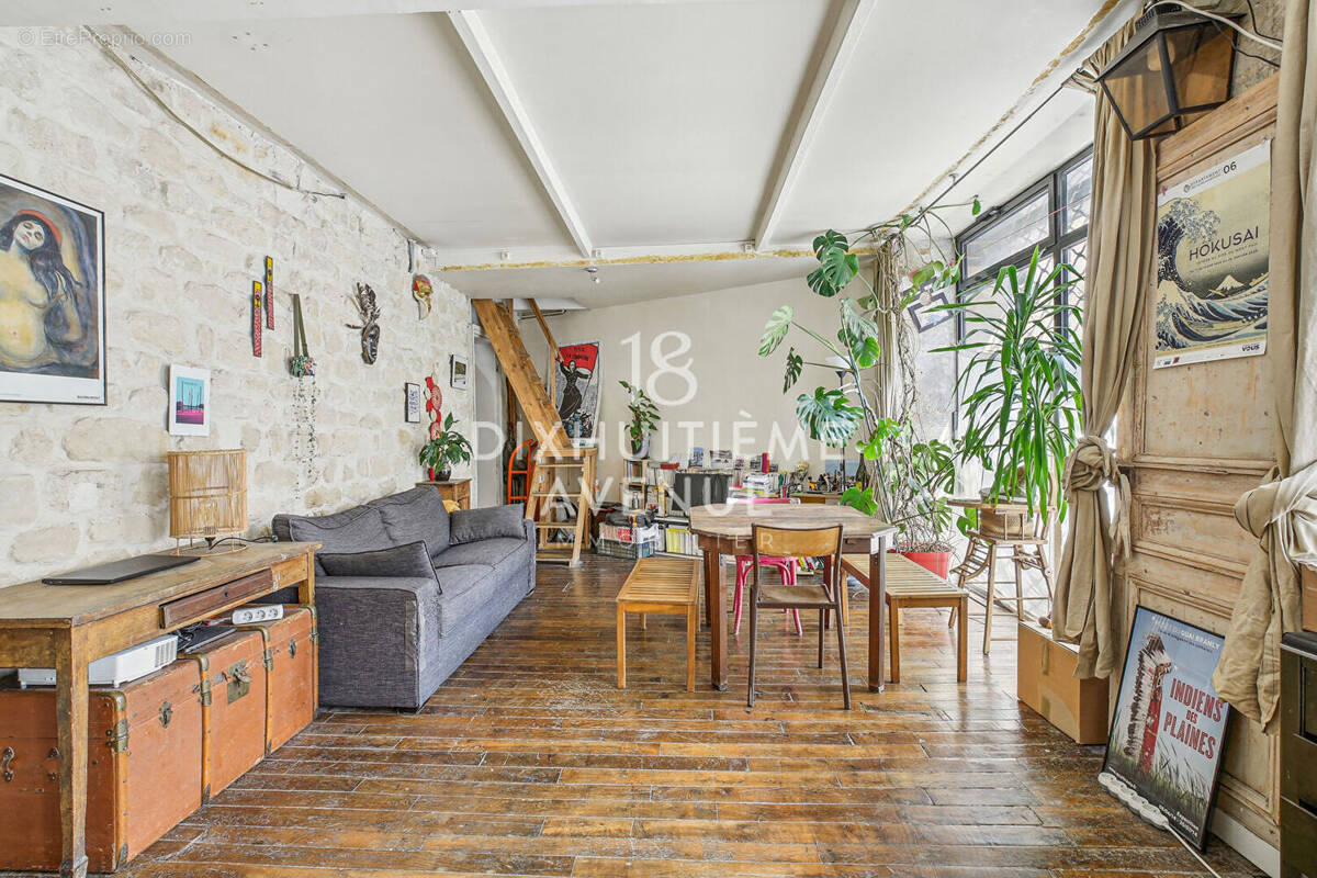 Appartement à PARIS-18E