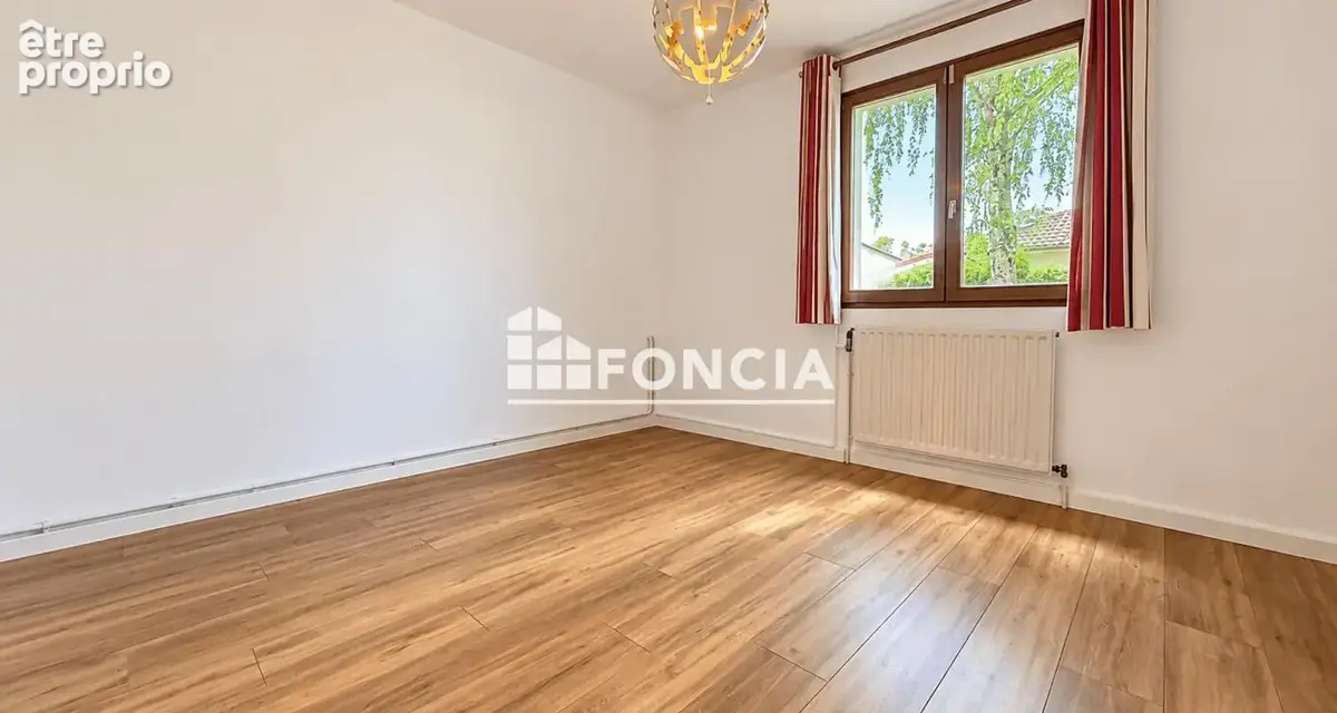  Grande maison familiale de 160 m² – 5 chambres, balcons et 2 garages - photo 10