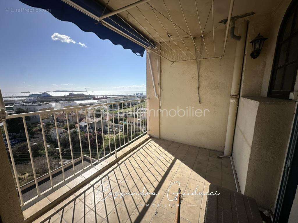 Appartement à MARSEILLE-15E