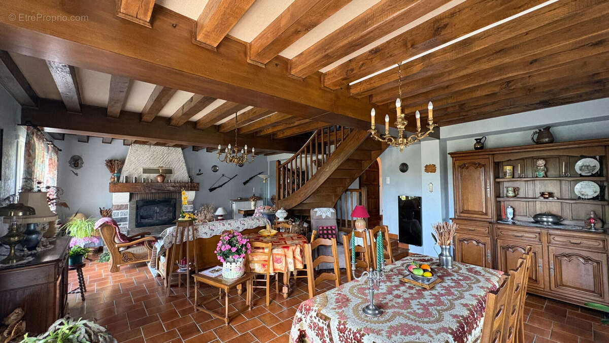 Maison à YZEURE