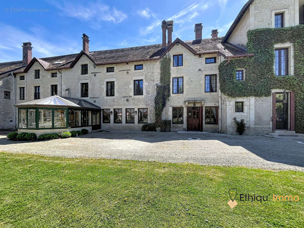 1682 m² à Laferte-Sur-Aube  - photo 8