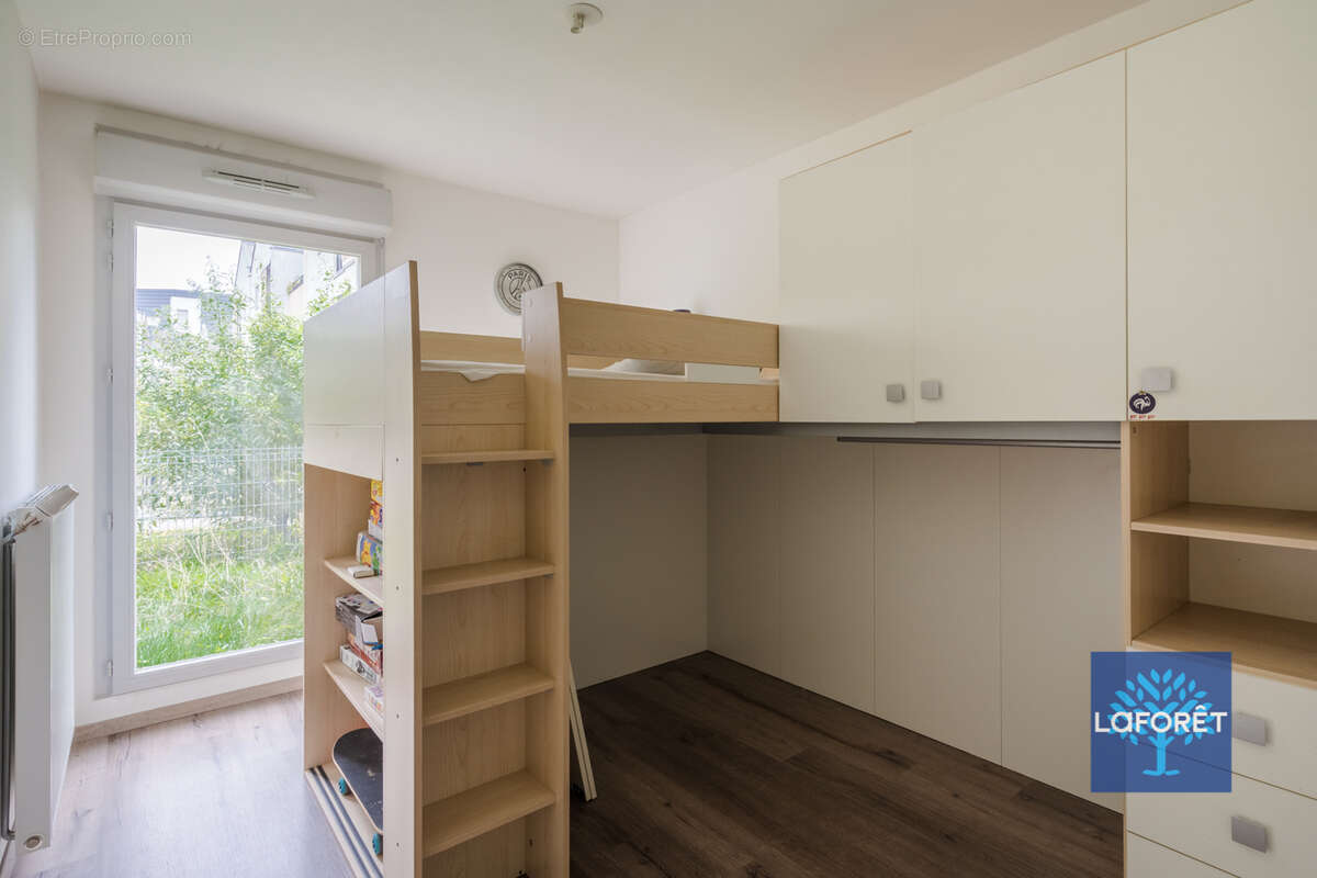 Appartement à LES PAVILLONS-SOUS-BOIS