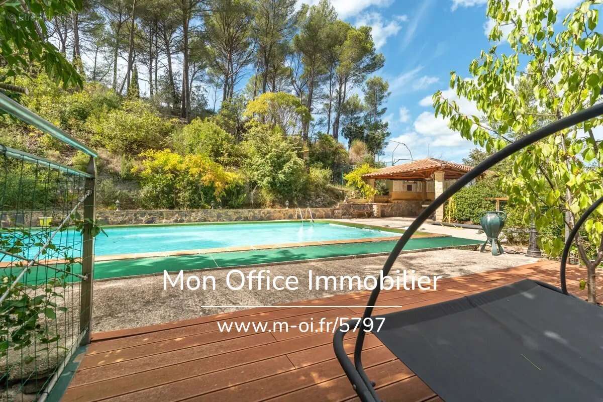 Référence : 5797-GBE - Maison 5 pièces avec piscine et pool house - photo 8