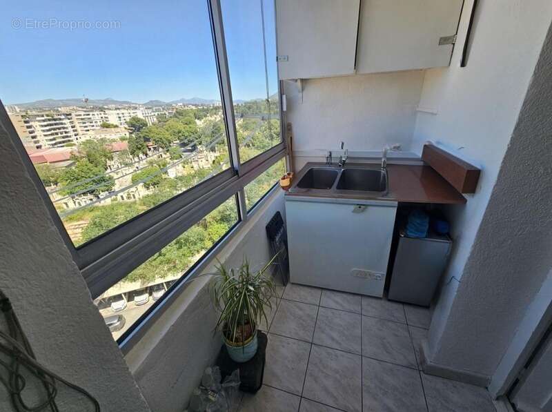 Appartement à MARSEILLE-5E