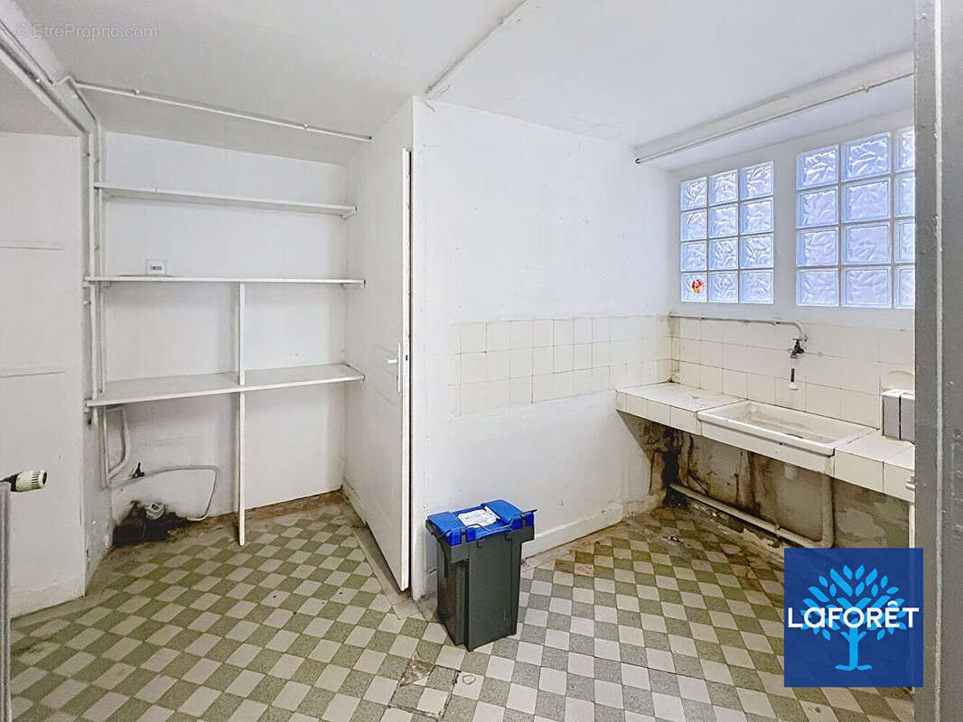 Commerce à LA FERTE-ALAIS