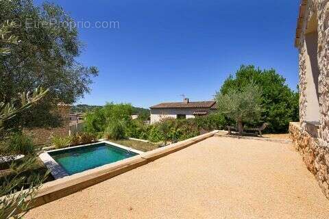 Maison à VALBONNE