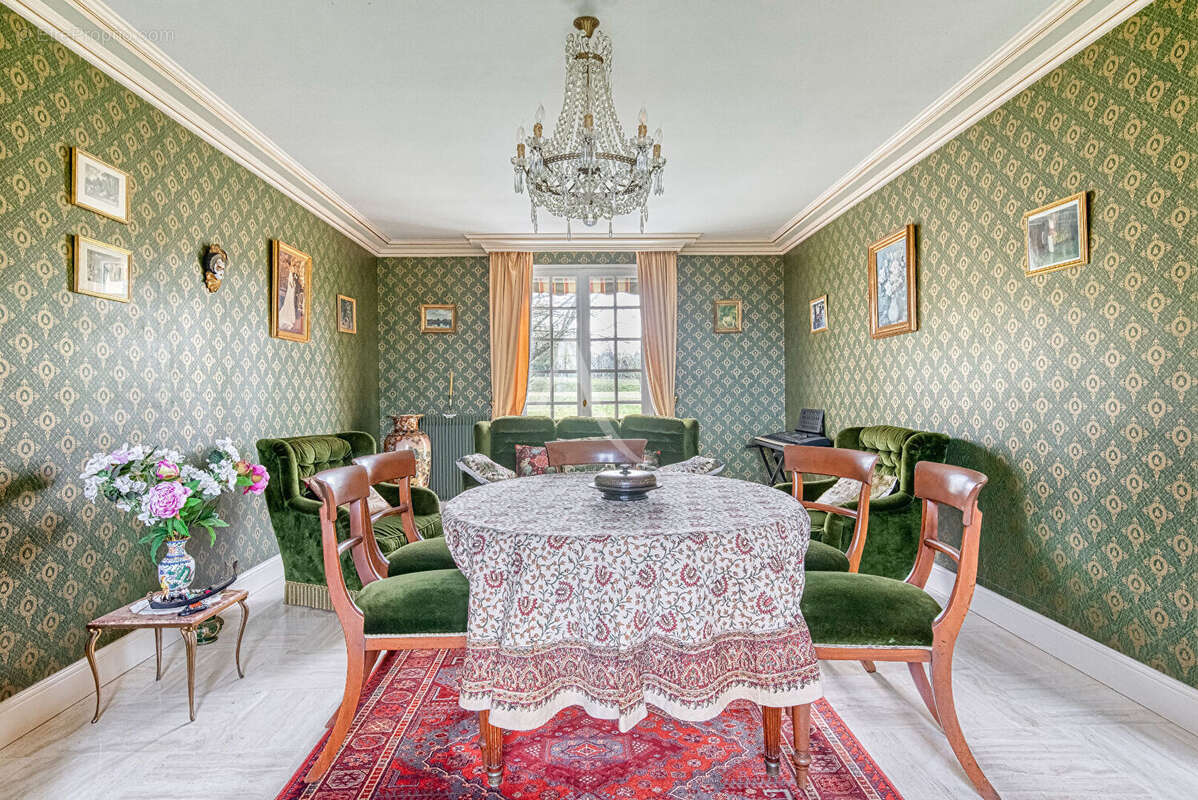 Maison à BLAISON-GOHIER