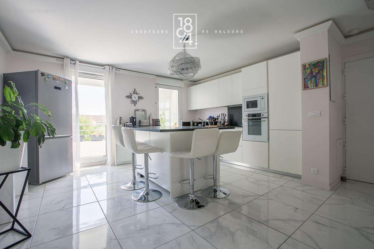 Appartement à MARSEILLE-8E