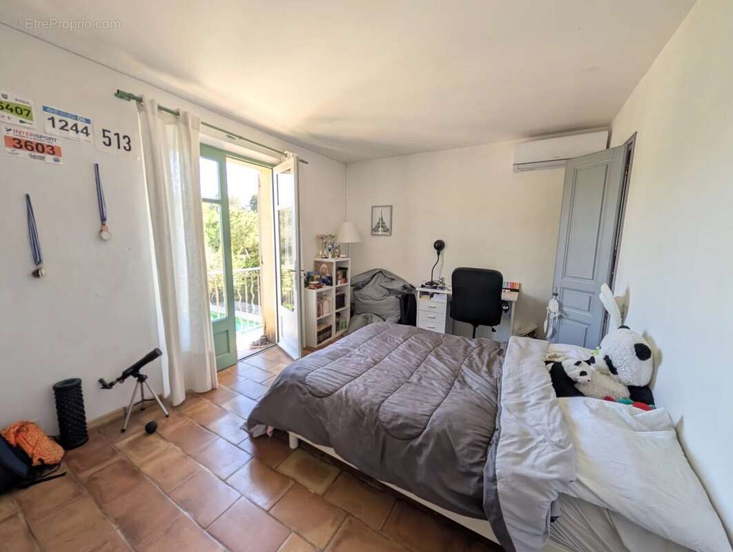 Maison à ROQUEFORT-LES-PINS