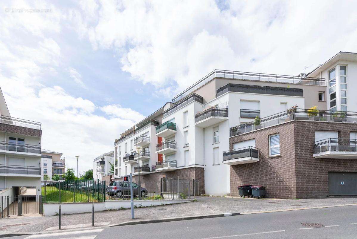 Appartement à CORBEIL-ESSONNES