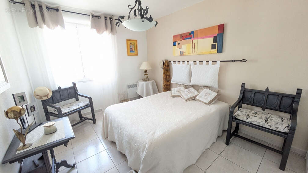 Appartement à SAINT-LAURENT-DE-LA-SALANQUE