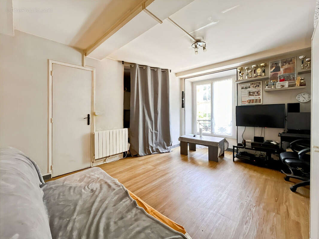 Appartement à GUIGNES