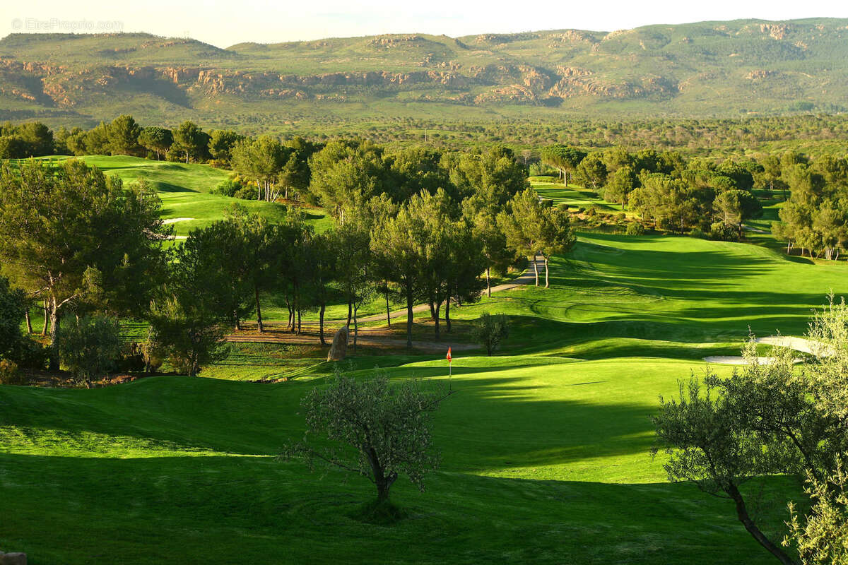 Superbe villa plain pied située sur le Domaine de St-Endréol 4* Golf & Spa Resort. - photo 3