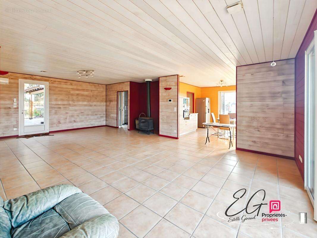 Maison ossature bois de plain-pied - Accessible PMR -118 m² --Terrain 1 500 m² - DPE B - photo 7