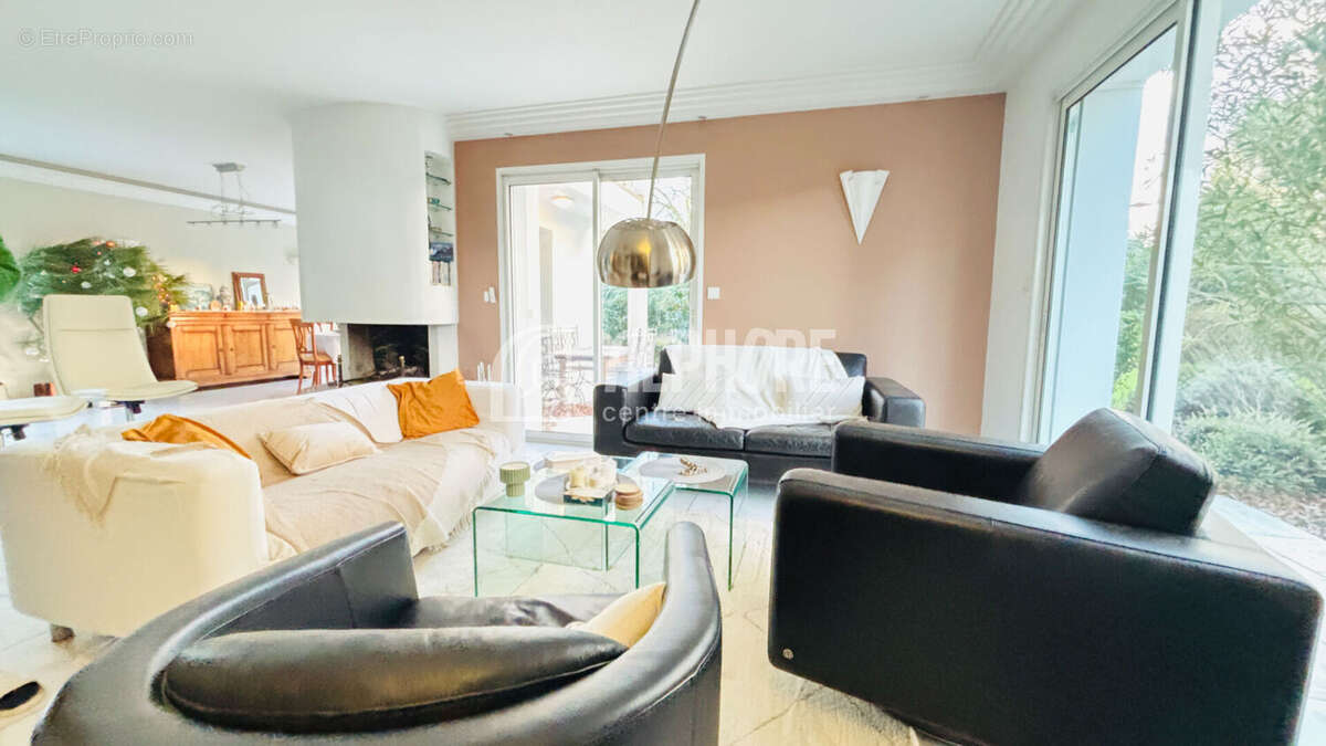 Maison à LA CHAPELLE-SUR-ERDRE