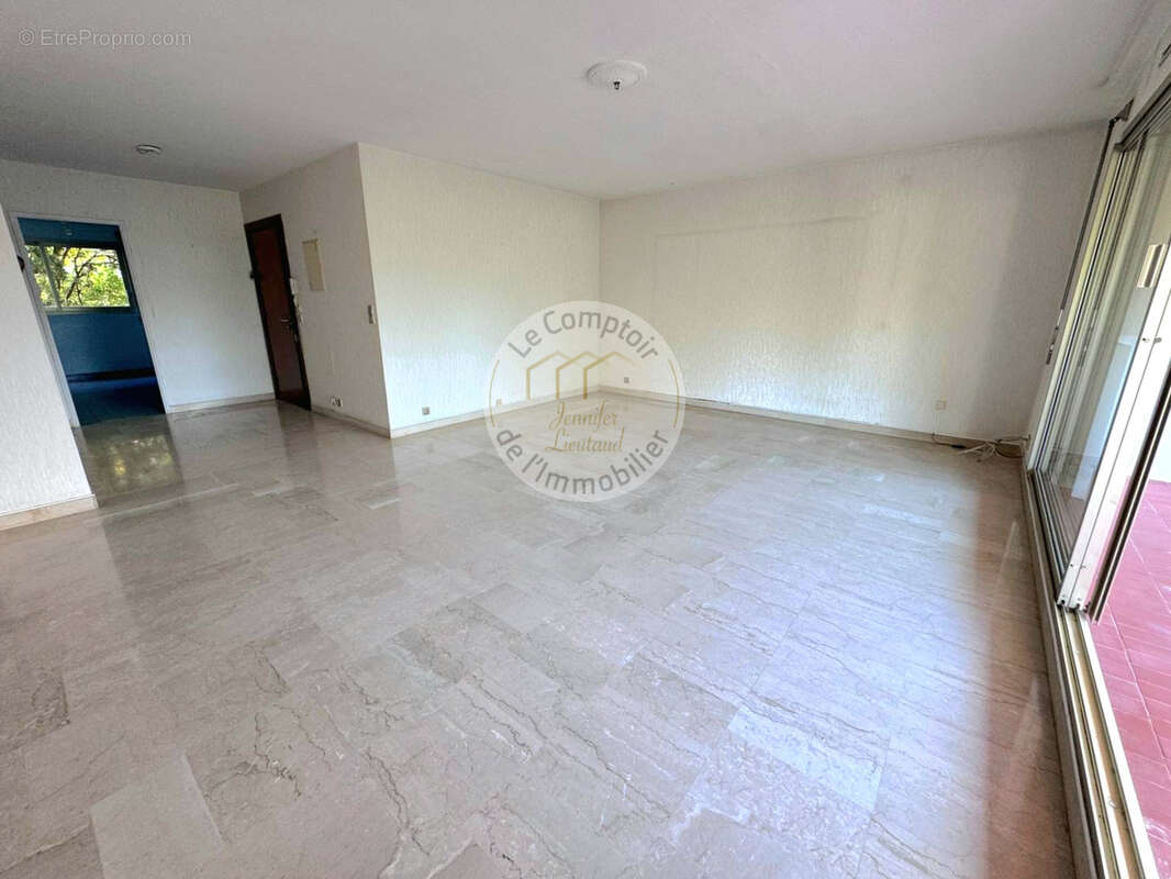 Appartement à MARSEILLE-9E