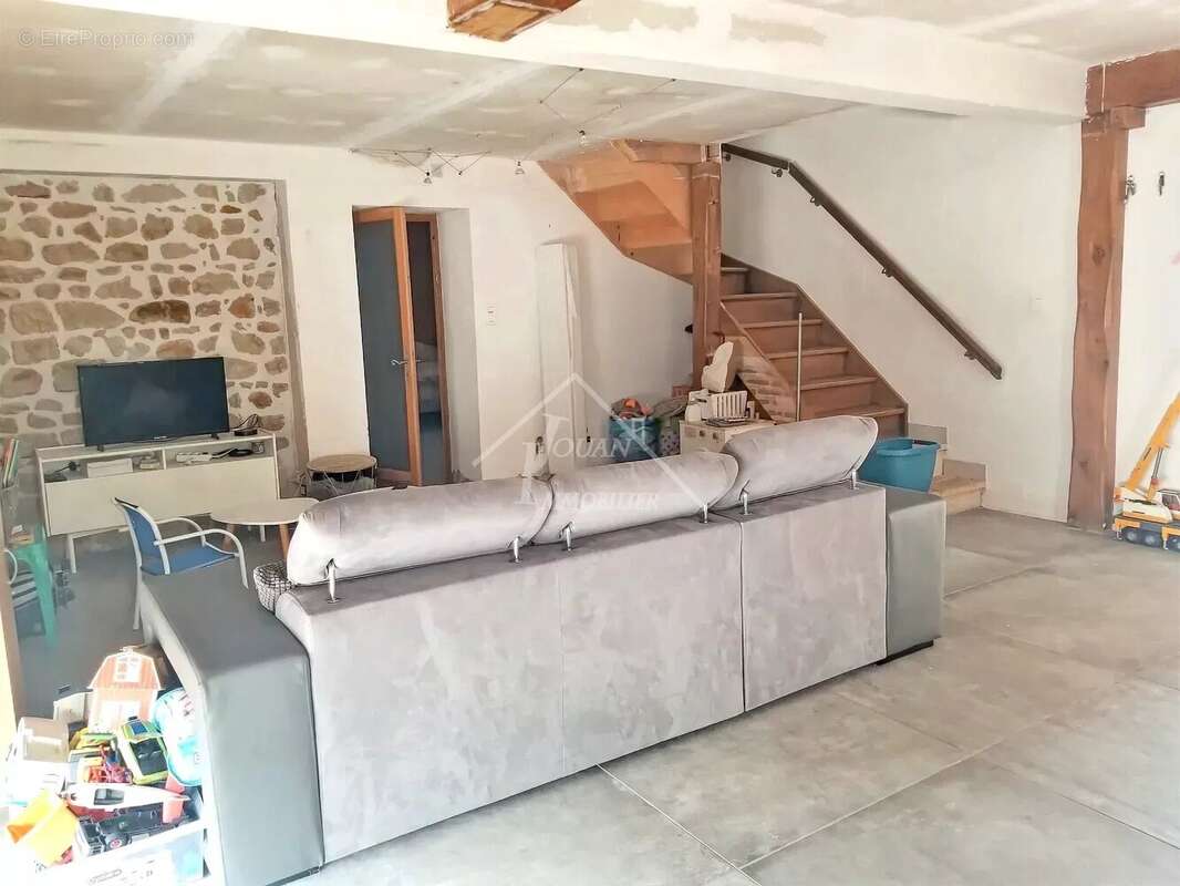 Maison à COSNE-D'ALLIER