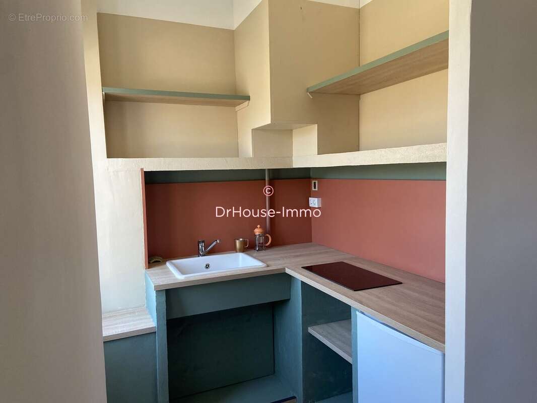 Appartement à BAGNOLS-SUR-CEZE