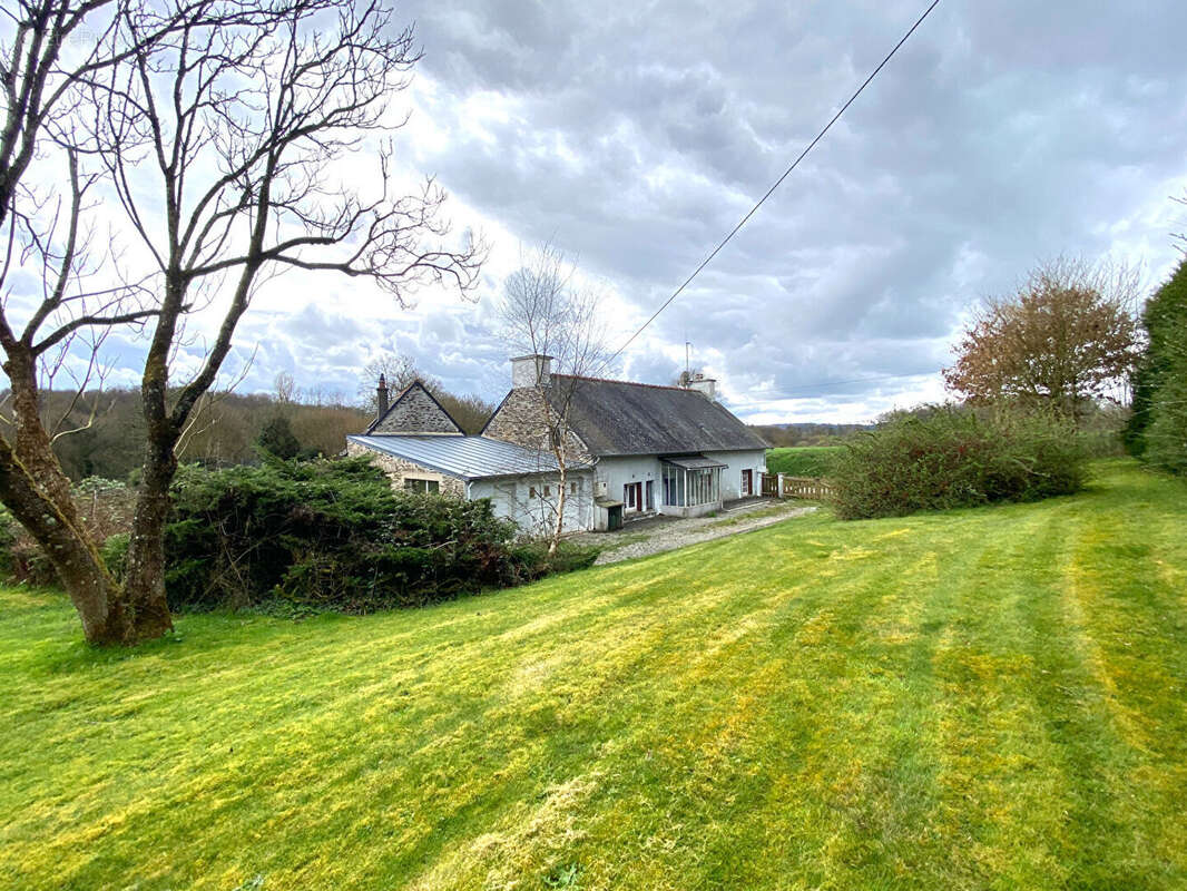 Maison à SAINT-HERVE