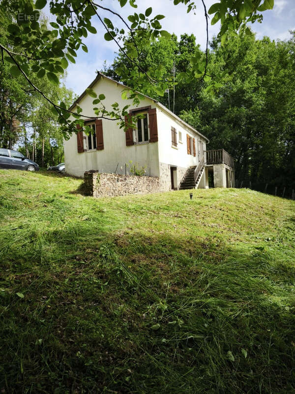 Maison à LADIGNAC-LE-LONG