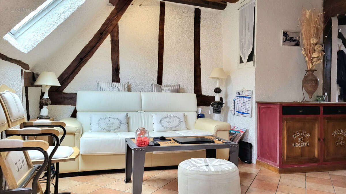 Appartement à EPERNON