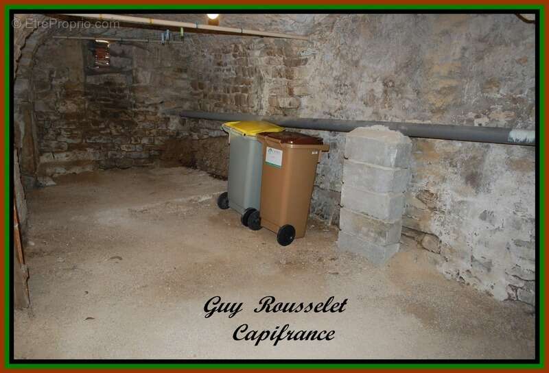 Maison à ALISE-SAINTE-REINE