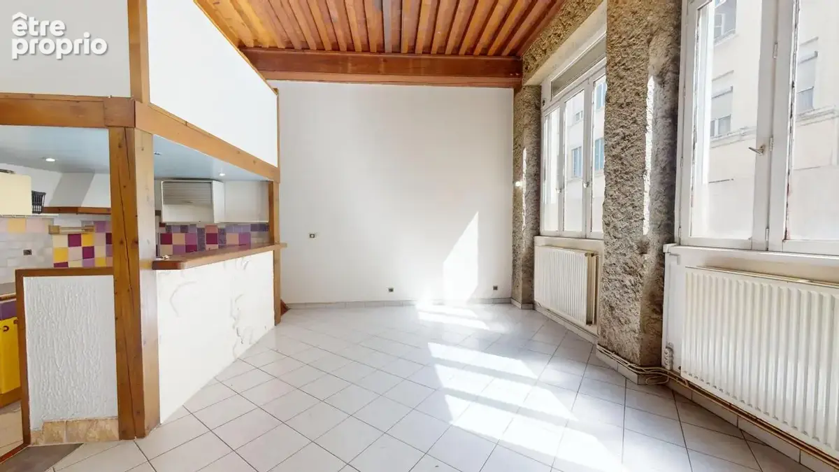  À VENDRE ! Appartement T2 avec mezzanine - Croix-Rousse Centre - photo 2