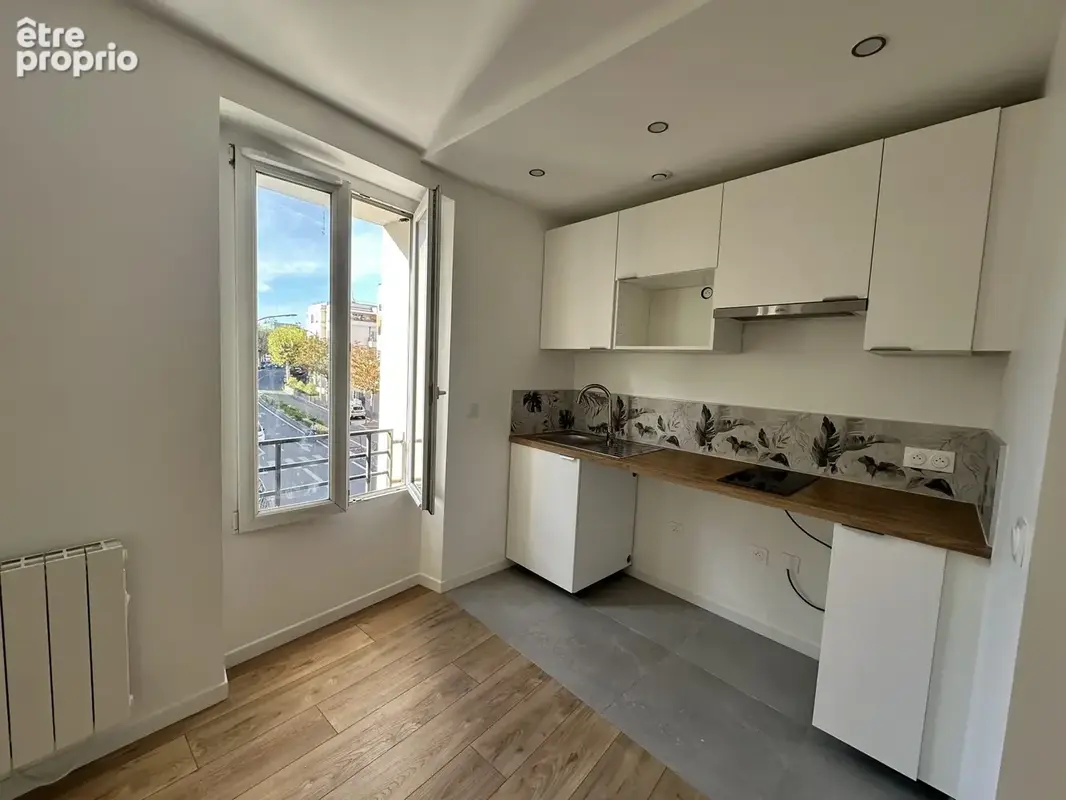 Photo Appartement à Nogent-Sur-Marne au prix de 195 000€
