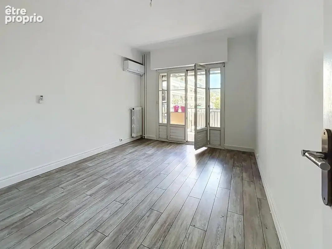 CANNES – Bas Carnot – 2 pièces rénové - photo 7