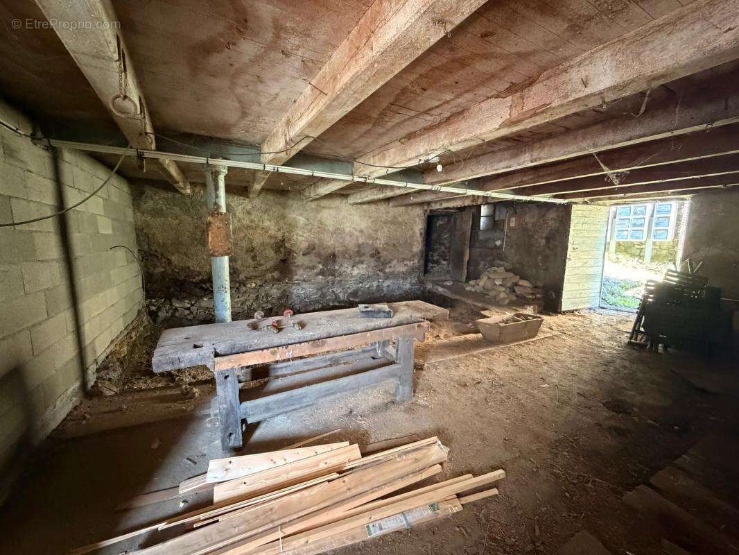 Maison à LES CHAPELLES