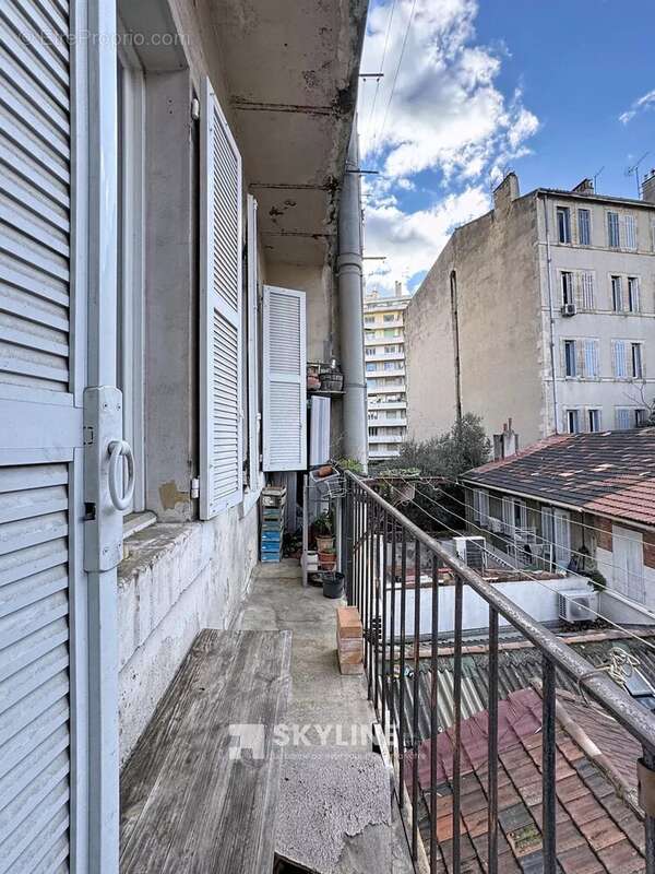 Appartement à MARSEILLE-4E