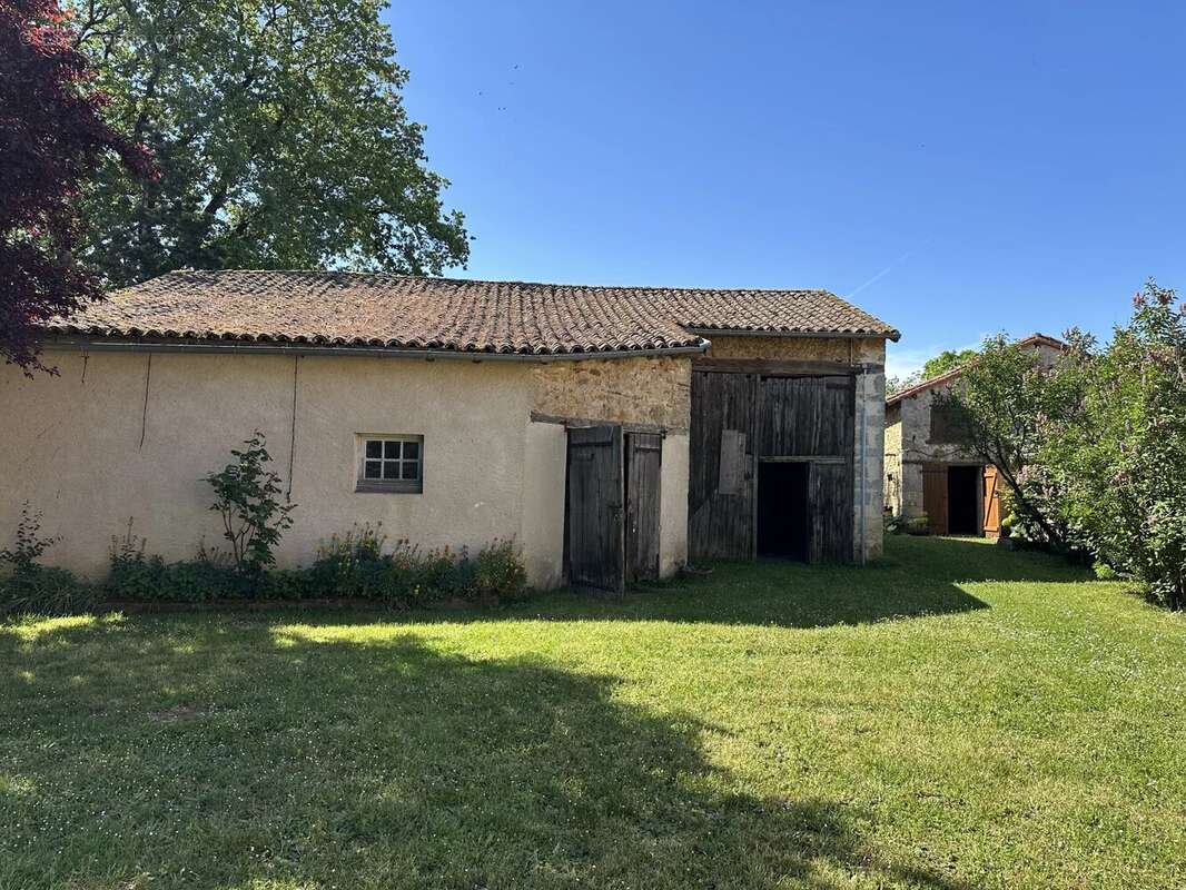 Maison à Vivonne  - photo 3