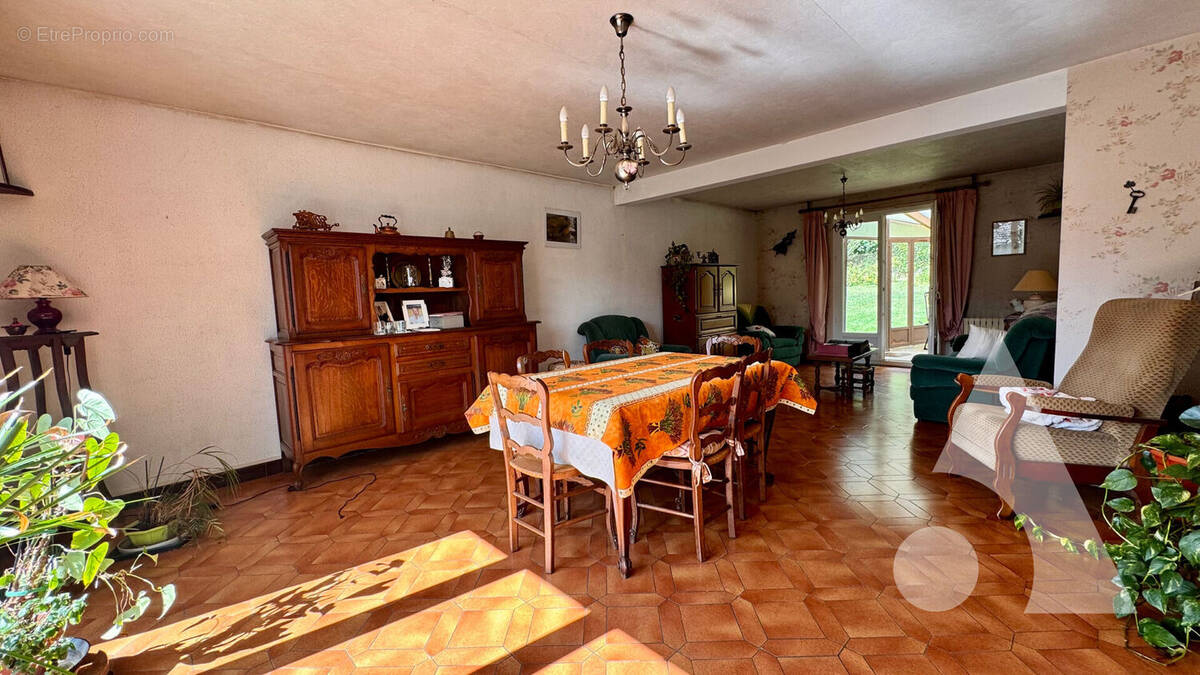 Maison à CREPY-EN-VALOIS