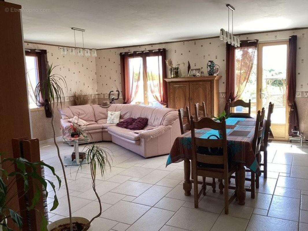 Maison de plain pied,3 chambres,grand jardin constructible - photo 10
