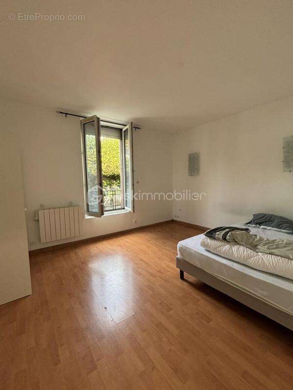 Appartement à LE BLANC-MESNIL