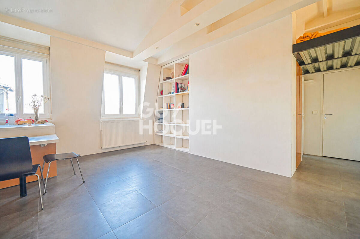 Appartement à PARIS-12E