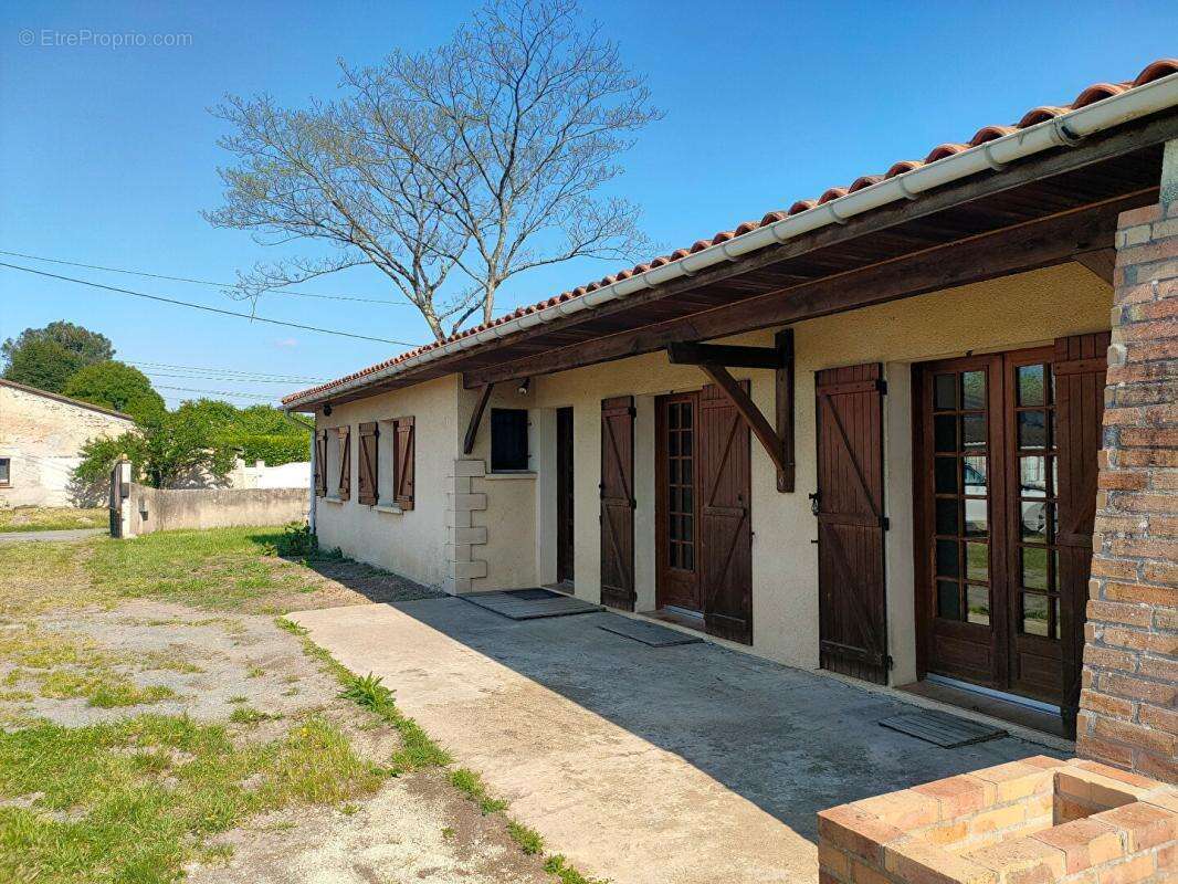 Maison à SAINT-SULPICE-ET-CAMEYRAC