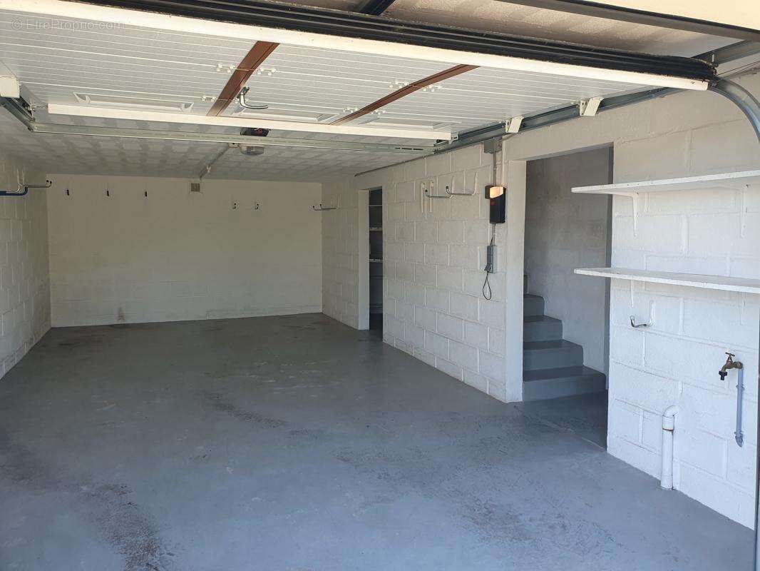 Maison à VILLEMANOCHE