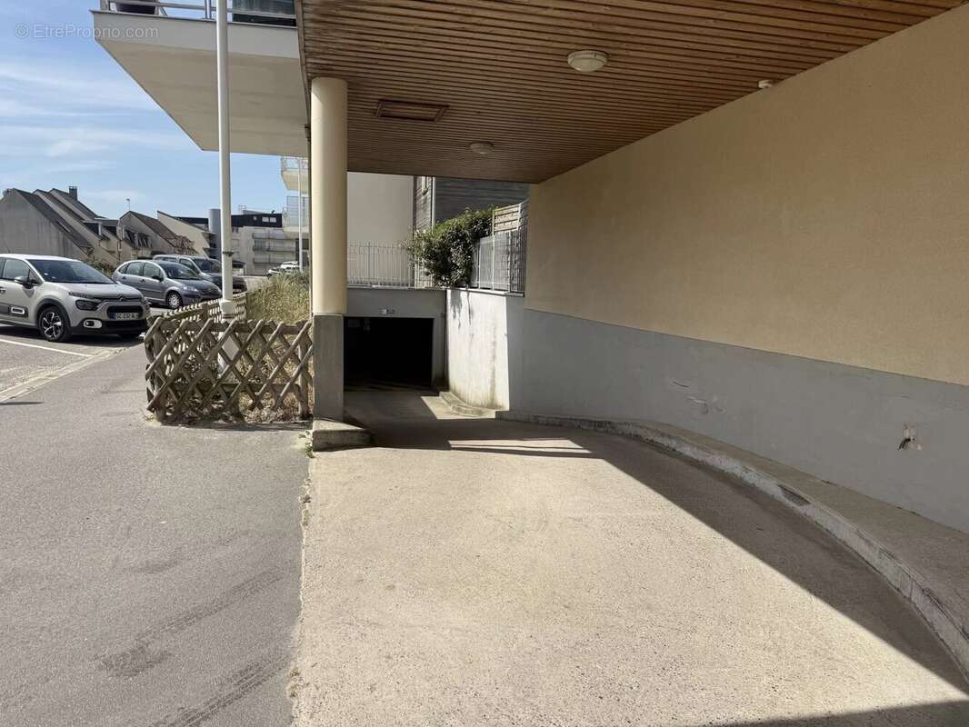 Parking à FORT-MAHON-PLAGE