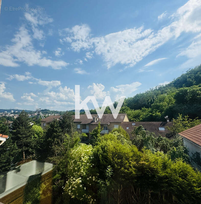 Appartement à SAINT-ETIENNE