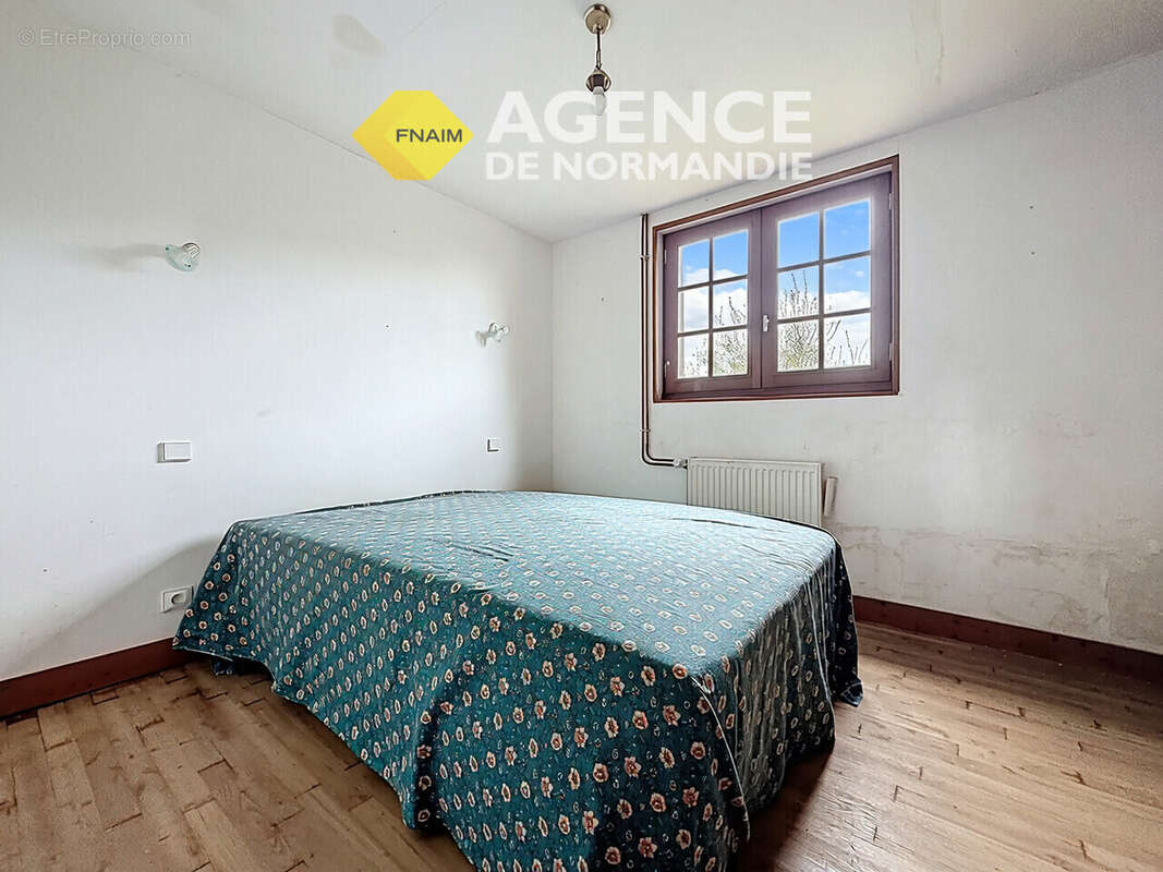 Maison à MONTREUIL-L'ARGILLE