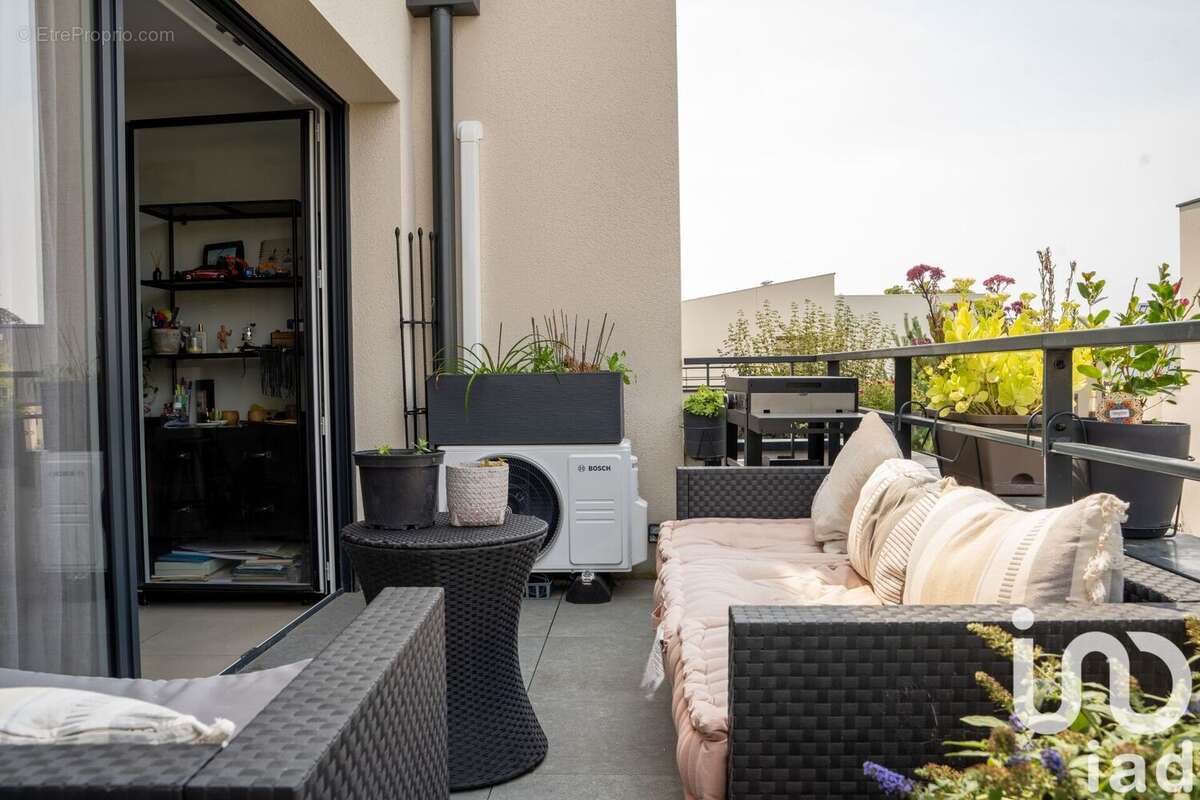 Photo 8 - Appartement à DECINES-CHARPIEU