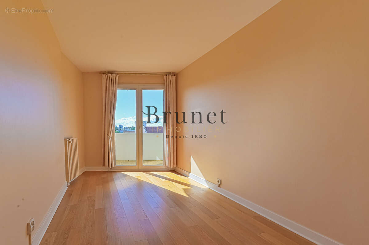 Appartement à SAINT-MAUR-DES-FOSSES